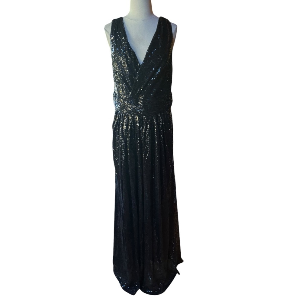Kate Kasin Sequin V-Neck Gown‎